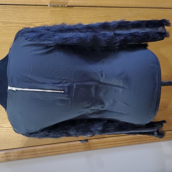 Ann taylor fringed long sleeve statement top NWT black - Picture 4 of 6